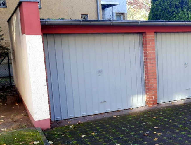 garage with door closed